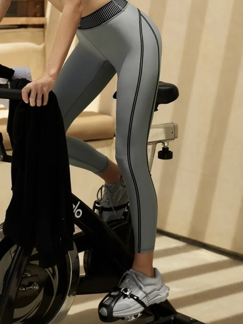 NWT Alo Airlift Line Up High Waist Lunar Grey 7/8 Line Up Leggings Sz S